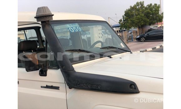 Buy Import Toyota Land Cruiser White Car in Import - Dubai in Agalega Islands Buy Import Toyota Land Cruiser White Car in Import - Dubai in Agalega Islands
