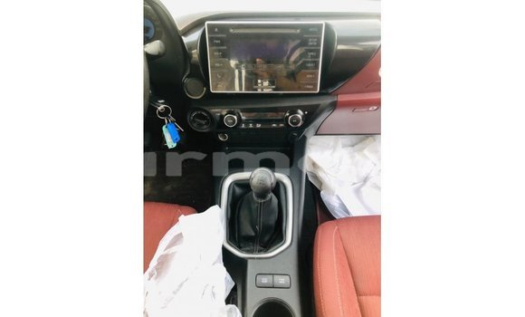 Buy Import Toyota Hilux White Car in Import - Dubai in Agalega Islands Buy Import Toyota Hilux White Car in Import - Dubai in Agalega Islands