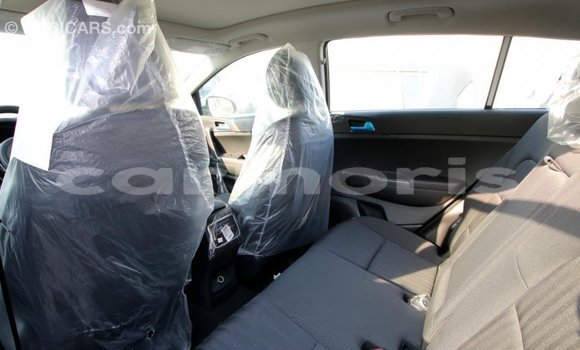 Buy Import Kia Sportage White Car in Import - Dubai in Agalega Islands Buy Import Kia Sportage White Car in Import - Dubai in Agalega Islands