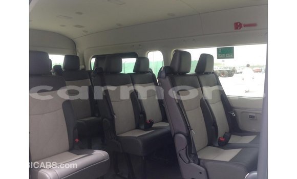 Buy Import Toyota Hiace White Car in Import - Dubai in Agalega Islands Buy Import Toyota Hiace White Car in Import - Dubai in Agalega Islands