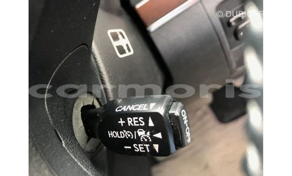 Acheter Import Voiture Toyota Land Cruiser Noir à Import - Dubai, Îles Agalega Acheter Import Voiture Toyota Land Cruiser Noir à Import - Dubai, Îles Agalega