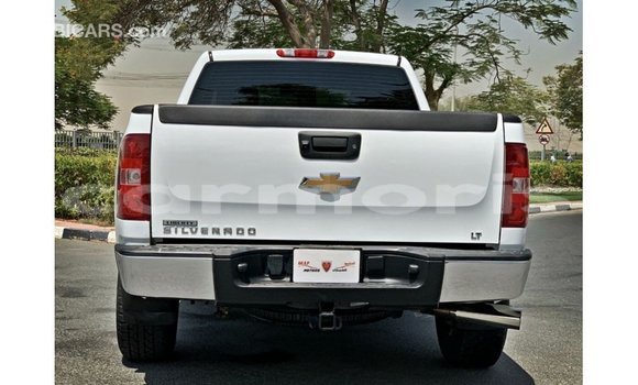 Buy Import Chevrolet Silverado White Car in Import - Dubai in Agalega Islands Buy Import Chevrolet Silverado White Car in Import - Dubai in Agalega Islands