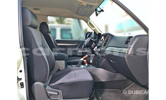 Buy Import Mitsubishi Pajero White Car in Import - Dubai in Agalega Islands Buy Import Mitsubishi Pajero White Car in Import - Dubai in Agalega Islands