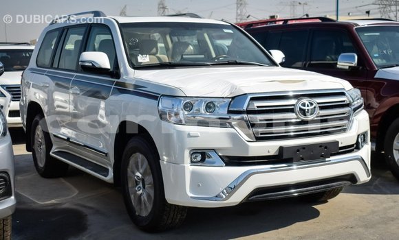 Acheter Import Voiture Toyota Land Cruiser Blanc à Import - Dubai, Îles Agalega Acheter Import Voiture Toyota Land Cruiser Blanc à Import - Dubai, Îles Agalega