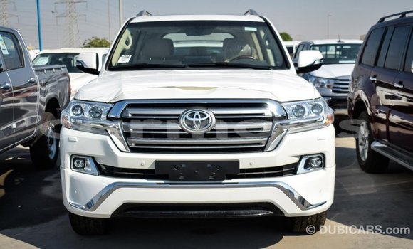 Acheter Import Voiture Toyota Land Cruiser Blanc à Import - Dubai, Îles Agalega Acheter Import Voiture Toyota Land Cruiser Blanc à Import - Dubai, Îles Agalega