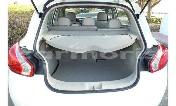 Buy Import Nissan Tiida White Car in Import - Dubai in Agalega Islands Buy Import Nissan Tiida White Car in Import - Dubai in Agalega Islands