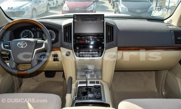 Acheter Import Voiture Toyota Land Cruiser Blanc à Import - Dubai, Îles Agalega Acheter Import Voiture Toyota Land Cruiser Blanc à Import - Dubai, Îles Agalega