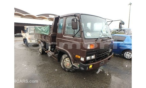 Buy Import Nissan Evalia Brown Truck in Import - Dubai in Agalega Islands Buy Import Nissan Evalia Brown Truck in Import - Dubai in Agalega Islands