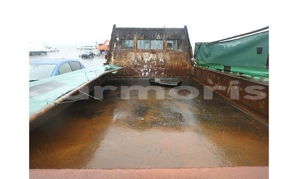 Buy Import Nissan Evalia Brown Truck in Import - Dubai in Agalega Islands Buy Import Nissan Evalia Brown Truck in Import - Dubai in Agalega Islands