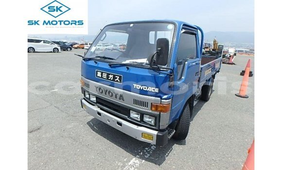 Buy Import Toyota HiAce Blue Truck in Import - Dubai in Agalega Islands