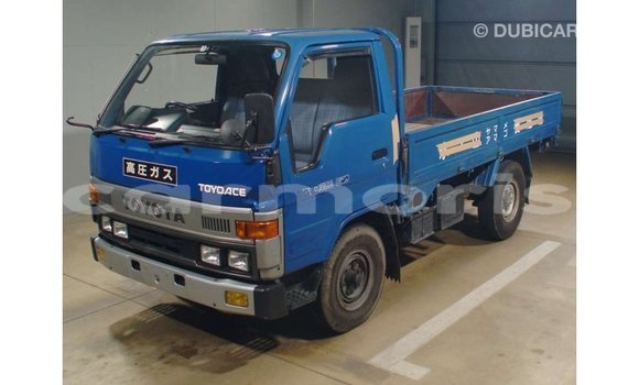 Buy Import Toyota HiAce Blue Truck in Import - Dubai in Agalega Islands Buy Import Toyota HiAce Blue Truck in Import - Dubai in Agalega Islands
