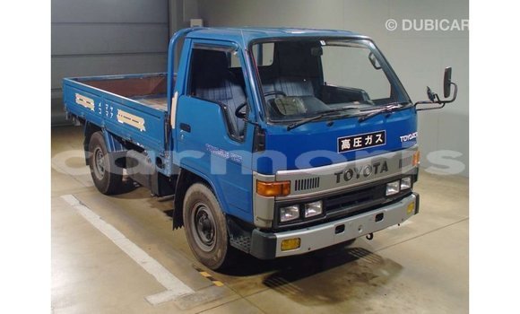 Buy Import Toyota HiAce Blue Truck in Import - Dubai in Agalega Islands Buy Import Toyota HiAce Blue Truck in Import - Dubai in Agalega Islands