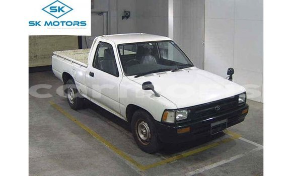 Buy Import Toyota Hilux White Car in Import - Dubai in Agalega Islands Buy Import Toyota Hilux White Car in Import - Dubai in Agalega Islands