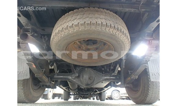 Buy Import Toyota Hilux White Car in Import - Dubai in Agalega Islands Buy Import Toyota Hilux White Car in Import - Dubai in Agalega Islands