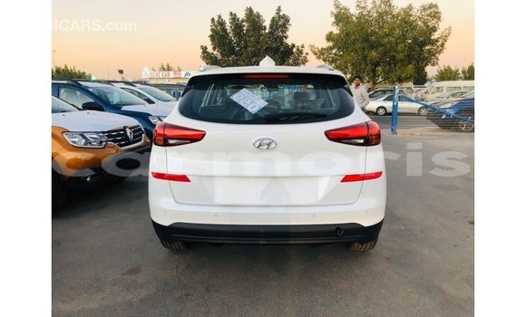 Buy Import Hyundai Tucson White Car in Import - Dubai in Agalega Islands Buy Import Hyundai Tucson White Car in Import - Dubai in Agalega Islands