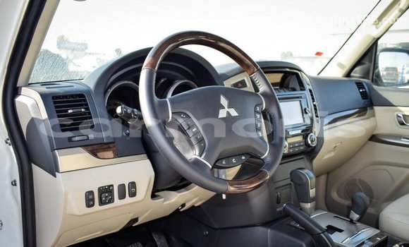 Buy Import Mitsubishi Pajero White Car in Import - Dubai in Agalega Islands Buy Import Mitsubishi Pajero White Car in Import - Dubai in Agalega Islands
