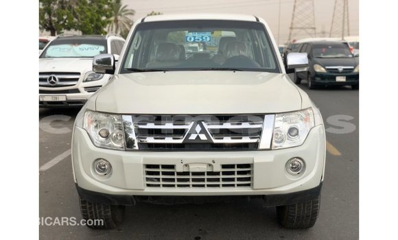 Buy Import Mitsubishi Pajero White Car in Import - Dubai in Agalega Islands Buy Import Mitsubishi Pajero White Car in Import - Dubai in Agalega Islands