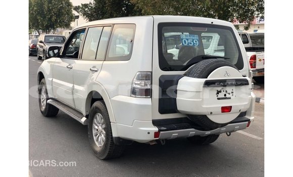 Buy Import Mitsubishi Pajero White Car in Import - Dubai in Agalega Islands Buy Import Mitsubishi Pajero White Car in Import - Dubai in Agalega Islands