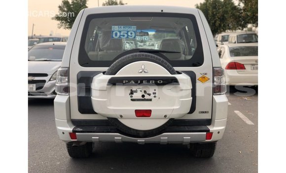Buy Import Mitsubishi Pajero White Car in Import - Dubai in Agalega Islands Buy Import Mitsubishi Pajero White Car in Import - Dubai in Agalega Islands
