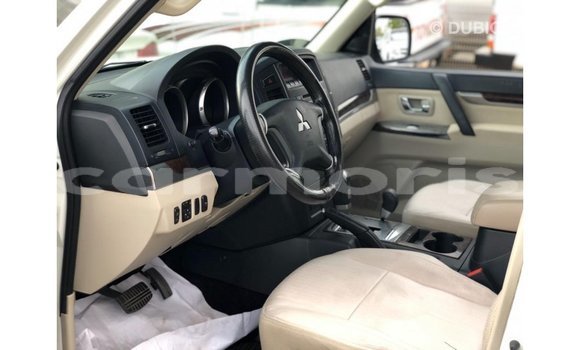Buy Import Mitsubishi Pajero White Car in Import - Dubai in Agalega Islands Buy Import Mitsubishi Pajero White Car in Import - Dubai in Agalega Islands