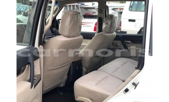 Buy Import Mitsubishi Pajero White Car in Import - Dubai in Agalega Islands Buy Import Mitsubishi Pajero White Car in Import - Dubai in Agalega Islands