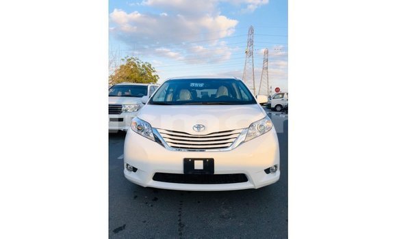 Buy Import Toyota Sienna White Car in Import - Dubai in Agalega Islands Buy Import Toyota Sienna White Car in Import - Dubai in Agalega Islands