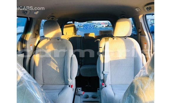 Buy Import Toyota Sienna White Car in Import - Dubai in Agalega Islands Buy Import Toyota Sienna White Car in Import - Dubai in Agalega Islands