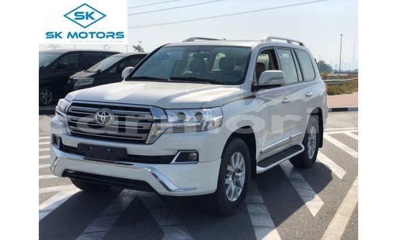 Buy Import Toyota Land Cruiser White Car in Import - Dubai in Agalega Islands Buy Import Toyota Land Cruiser White Car in Import - Dubai in Agalega Islands