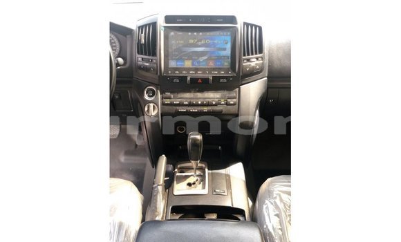 Buy Import Toyota Land Cruiser White Car in Import - Dubai in Agalega Islands Buy Import Toyota Land Cruiser White Car in Import - Dubai in Agalega Islands