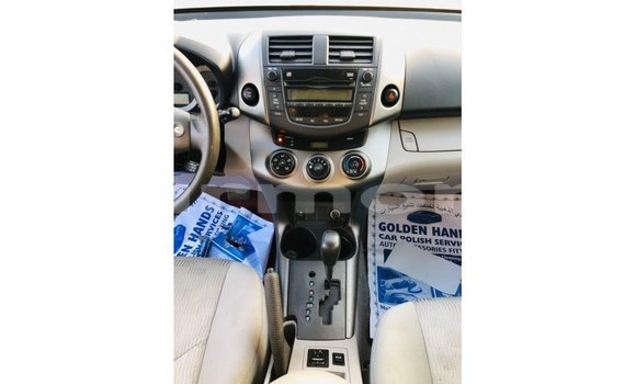 Buy Import Toyota HiAce Red Truck in Import - Dubai in Agalega Islands Buy Import Toyota HiAce Red Truck in Import - Dubai in Agalega Islands