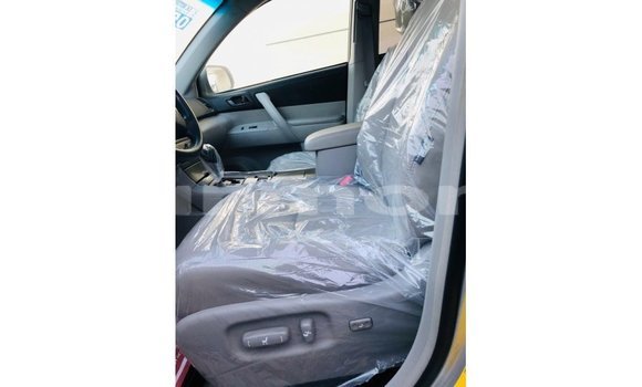 Buy Import Toyota Highlander Other Car in Import - Dubai in Agalega Islands Buy Import Toyota Highlander Other Car in Import - Dubai in Agalega Islands
