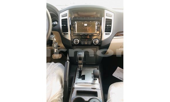 Buy Import Mitsubishi Pajero Black Car in Import - Dubai in Agalega Islands Buy Import Mitsubishi Pajero Black Car in Import - Dubai in Agalega Islands