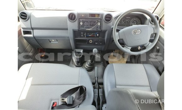 Buy Import Toyota Land Cruiser White Car in Import - Dubai in Agalega Islands Buy Import Toyota Land Cruiser White Car in Import - Dubai in Agalega Islands