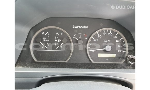 Buy Import Toyota Land Cruiser White Car in Import - Dubai in Agalega Islands Buy Import Toyota Land Cruiser White Car in Import - Dubai in Agalega Islands