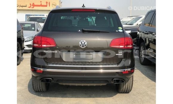 Acheter Import Voiture Volkswagen Touareg Marron à Import - Dubai, Îles Agalega Acheter Import Voiture Volkswagen Touareg Marron à Import - Dubai, Îles Agalega