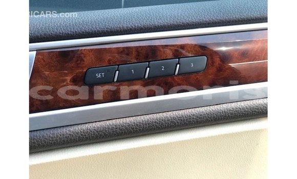 Acheter Import Voiture Volkswagen Touareg Marron à Import - Dubai, Îles Agalega Acheter Import Voiture Volkswagen Touareg Marron à Import - Dubai, Îles Agalega