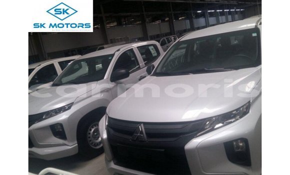 Buy Import Mitsubishi L200 White Car in Import - Dubai in Agalega Islands Buy Import Mitsubishi L200 White Car in Import - Dubai in Agalega Islands