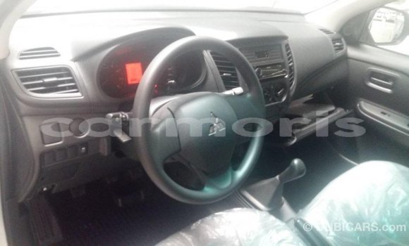 Buy Import Mitsubishi L200 White Car in Import - Dubai in Agalega Islands Buy Import Mitsubishi L200 White Car in Import - Dubai in Agalega Islands