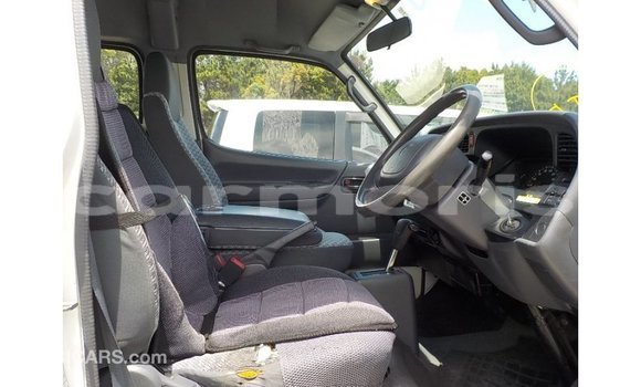 Buy Import Toyota Hiace White Car in Import - Dubai in Agalega Islands Buy Import Toyota Hiace White Car in Import - Dubai in Agalega Islands