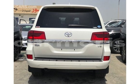 Acheter Import Voiture Toyota Land Cruiser Blanc à Import - Dubai, Îles Agalega Acheter Import Voiture Toyota Land Cruiser Blanc à Import - Dubai, Îles Agalega