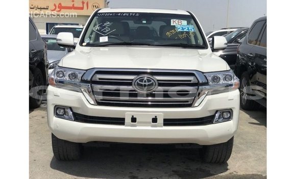 Acheter Import Voiture Toyota Land Cruiser Blanc à Import - Dubai, Îles Agalega Acheter Import Voiture Toyota Land Cruiser Blanc à Import - Dubai, Îles Agalega