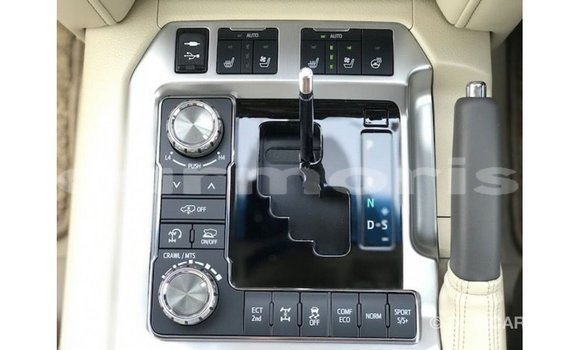 Acheter Import Voiture Toyota Land Cruiser Blanc à Import - Dubai, Îles Agalega Acheter Import Voiture Toyota Land Cruiser Blanc à Import - Dubai, Îles Agalega