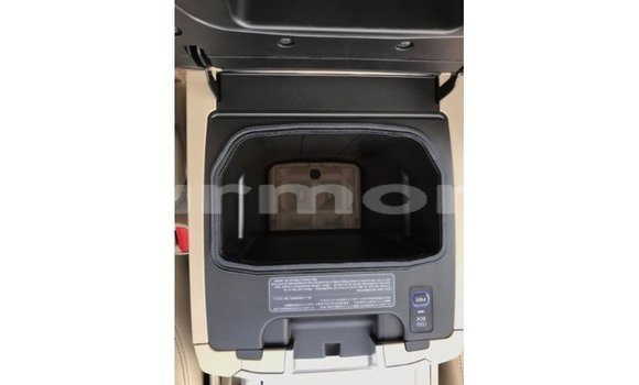 Acheter Import Voiture Toyota Land Cruiser Blanc à Import - Dubai, Îles Agalega Acheter Import Voiture Toyota Land Cruiser Blanc à Import - Dubai, Îles Agalega