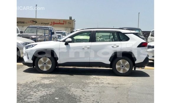 Acheter Import Utilitaire Toyota HiAce Blanc à Import - Dubai, Îles Agalega Acheter Import Utilitaire Toyota HiAce Blanc à Import - Dubai, Îles Agalega