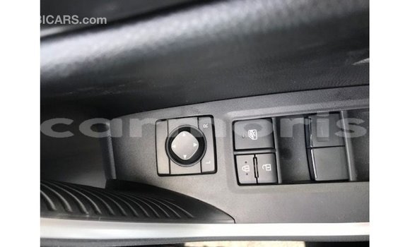 Acheter Import Utilitaire Toyota HiAce Blanc à Import - Dubai, Îles Agalega Acheter Import Utilitaire Toyota HiAce Blanc à Import - Dubai, Îles Agalega