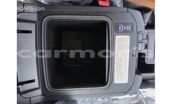 Acheter Import Voiture Toyota Prado Noir à Import - Dubai, Îles Agalega Acheter Import Voiture Toyota Prado Noir à Import - Dubai, Îles Agalega