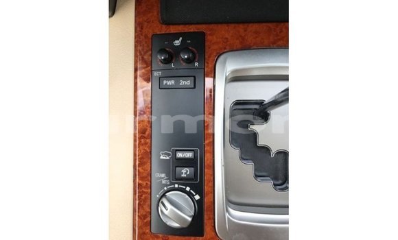 Acheter Import Voiture Toyota Land Cruiser Rouge à Import - Dubai, Îles Agalega Acheter Import Voiture Toyota Land Cruiser Rouge à Import - Dubai, Îles Agalega