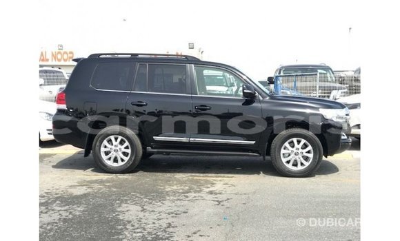 Acheter Import Voiture Toyota Land Cruiser Noir à Import - Dubai, Îles Agalega Acheter Import Voiture Toyota Land Cruiser Noir à Import - Dubai, Îles Agalega