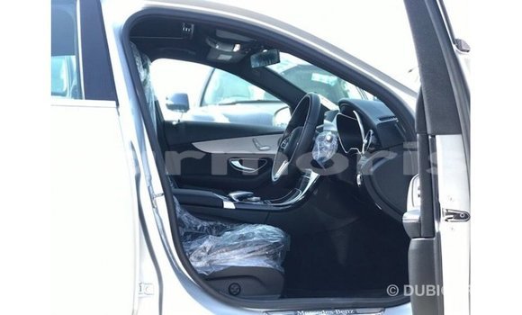 Acheter Import Voiture Mercedes-Benz 200 Autre à Import - Dubai, Îles Agalega Acheter Import Voiture Mercedes-Benz 200 Autre à Import - Dubai, Îles Agalega