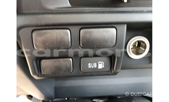 Acheter Import Voiture Toyota Land Cruiser Blanc à Import - Dubai, Îles Agalega Acheter Import Voiture Toyota Land Cruiser Blanc à Import - Dubai, Îles Agalega